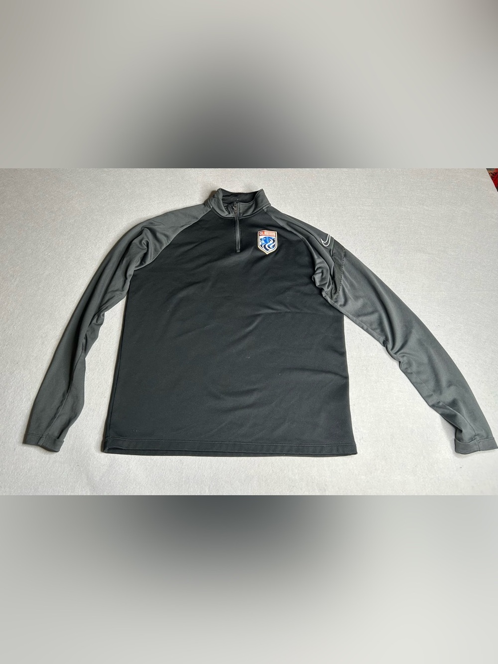 Nike Seattle OL Reign Soccer Black and Gray 1/4 Zip Pullover Men’s Size M